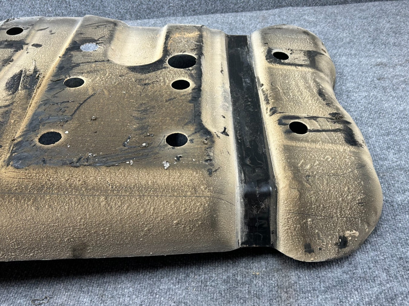 TOYOTA LAND CRUISER FJ80 91-92 OEM FUEL TANK LOWER SKID PLATE GUARD SHIELD 170K