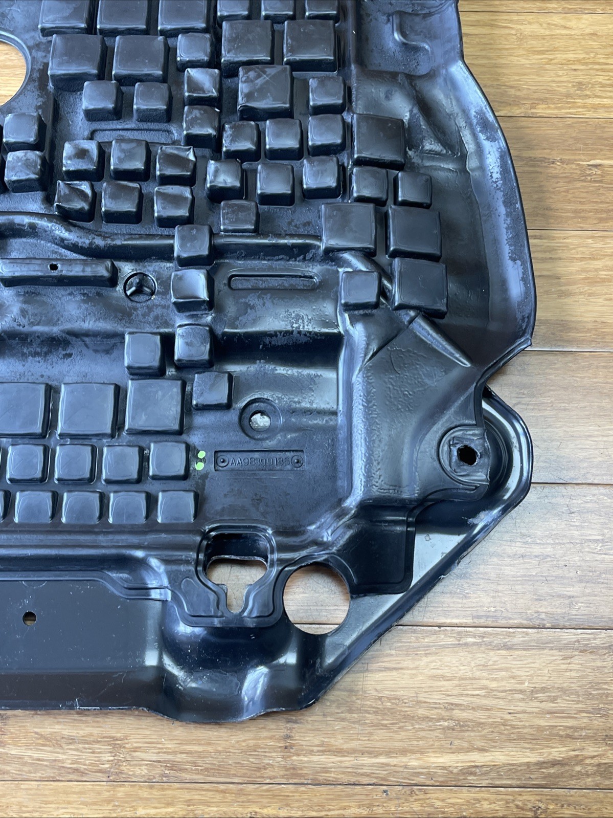 2016-2019 Jeep Grand Cherokee WK2 Front Engine Skid Plate Splash Guard OEM *NOTE