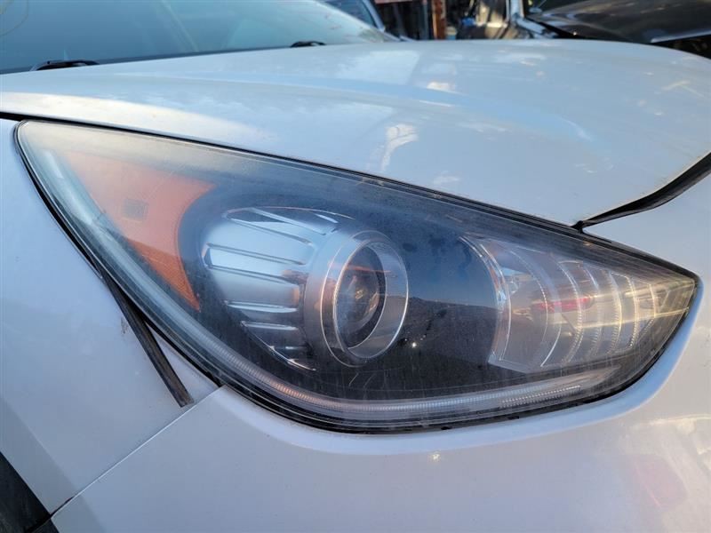 2017-2022 Kia Niro Front Windshield Cowl Vent Panel 86150-G5000