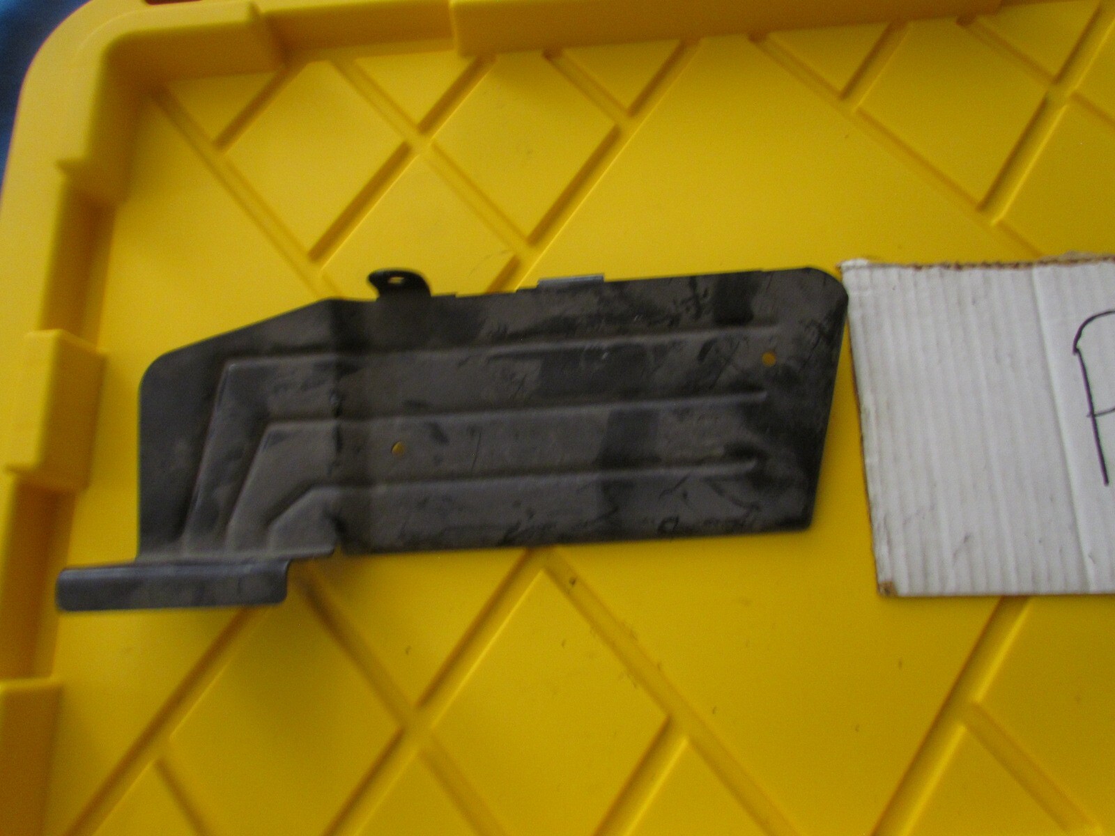 2007-2008 BMW 328XI E92 FUEL TANK PROTECTION PLATE SHIELD HOLDER BRACKET OEM