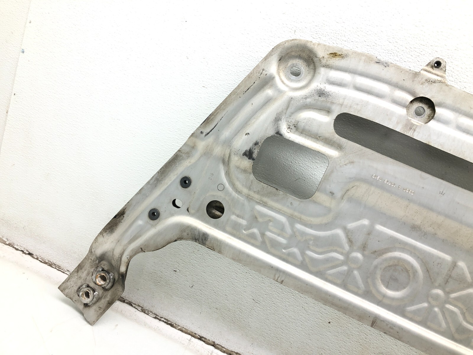 2017-2024 MASERATI LEVANTE FRONT UNDER ENGINE SKID PLATE REINFORCEMENT BRACE OEM