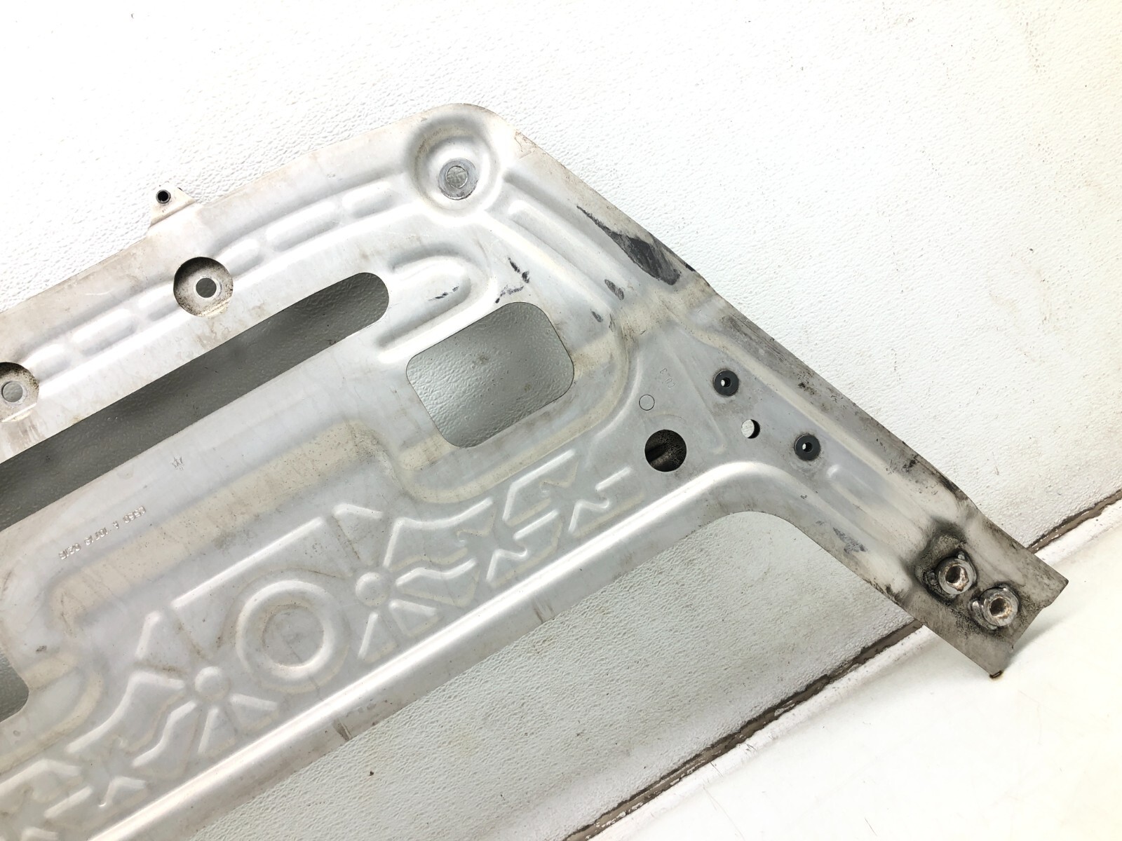 2017-2024 MASERATI LEVANTE FRONT UNDER ENGINE SKID PLATE REINFORCEMENT BRACE OEM