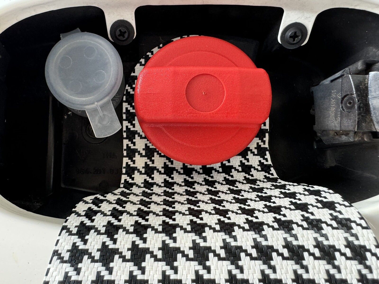 Houndstooth Pepita Fuel Gas Bib Fits Porsche 911 964 993 997 Over Filler Style