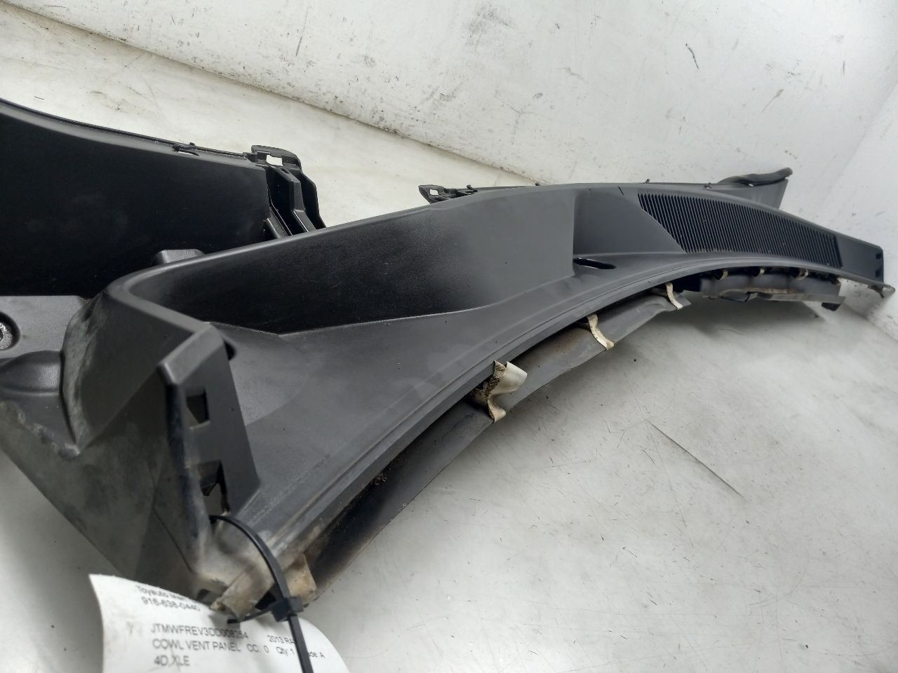 2013 TOYOTA RAV4 XLE COWL VENT PANEL