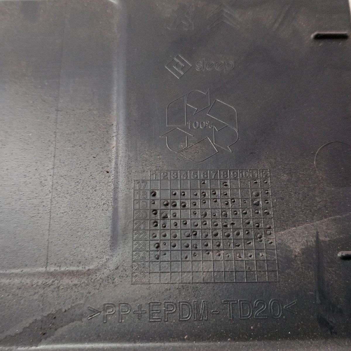 PEUGEOT 2008 19-25 1.2 MK2 FL Rear Right Undertray Damaged 9826459180