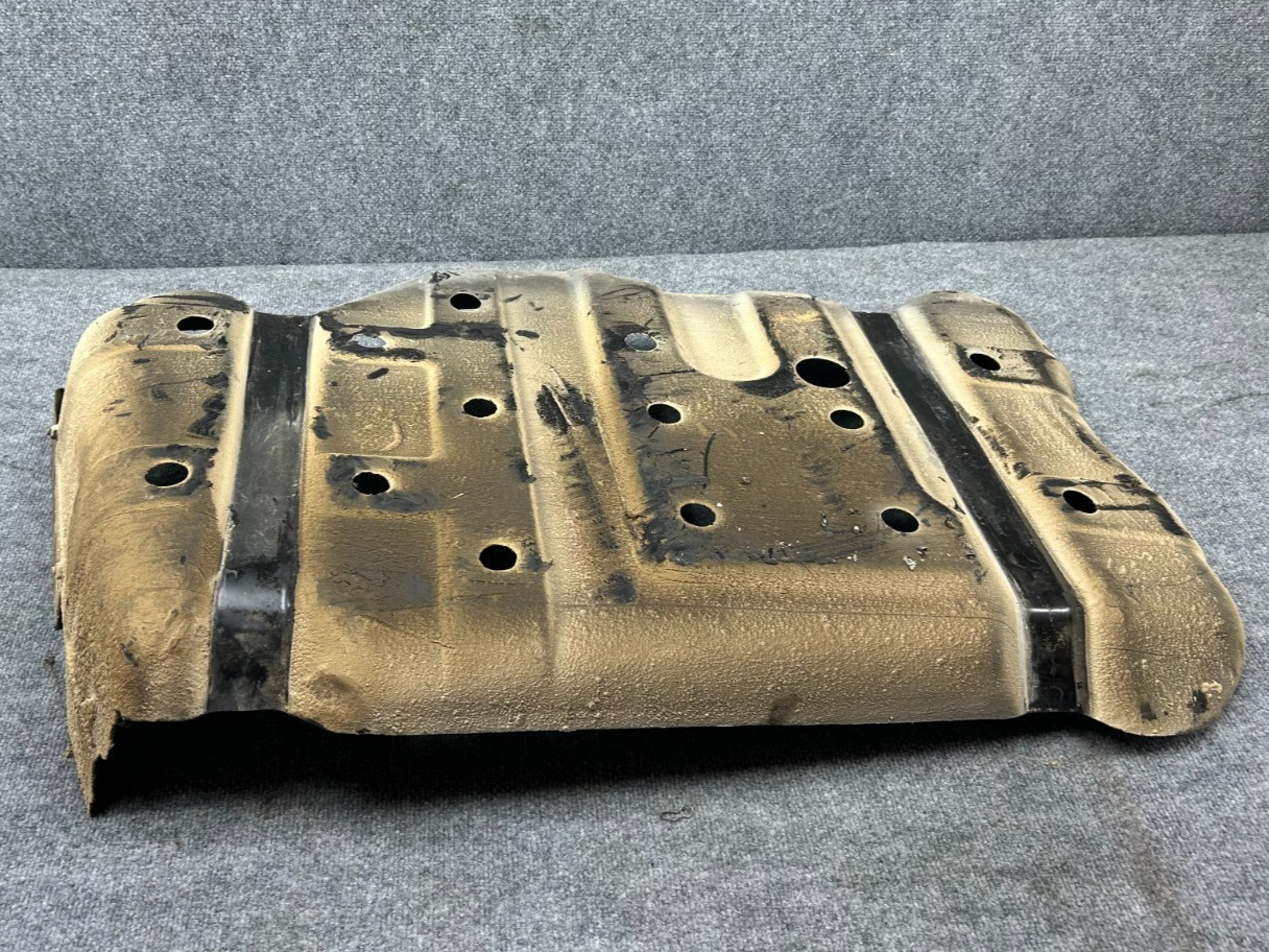 TOYOTA LAND CRUISER FJ80 91-92 OEM FUEL TANK LOWER SKID PLATE GUARD SHIELD 170K