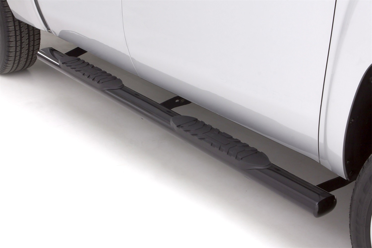 Lund 24076004 5 Inch Oval Straight Nerf Step Bars Black
