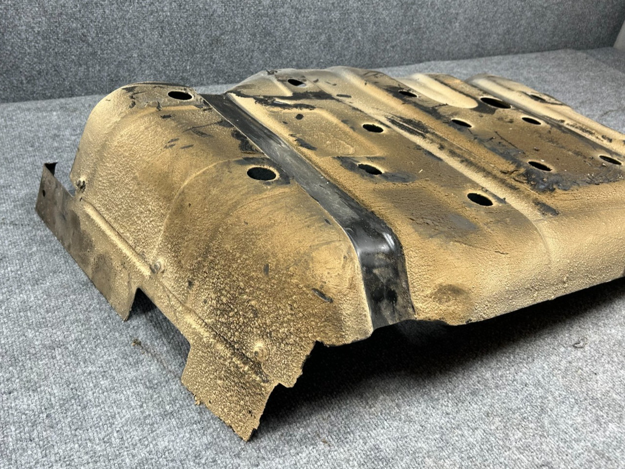 TOYOTA LAND CRUISER FJ80 91-92 OEM FUEL TANK LOWER SKID PLATE GUARD SHIELD 170K