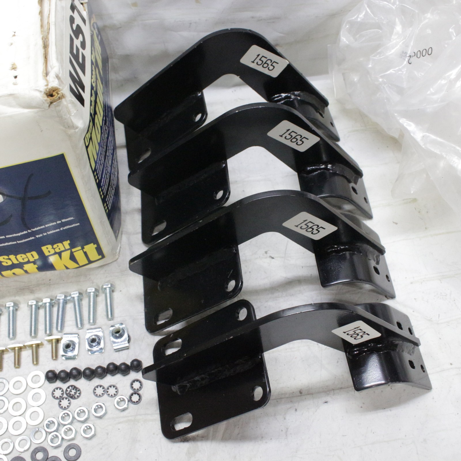 Westin 22-1035 22-Series Oval Step Bar Brackets for 99-16 F250 F350 F450 F550