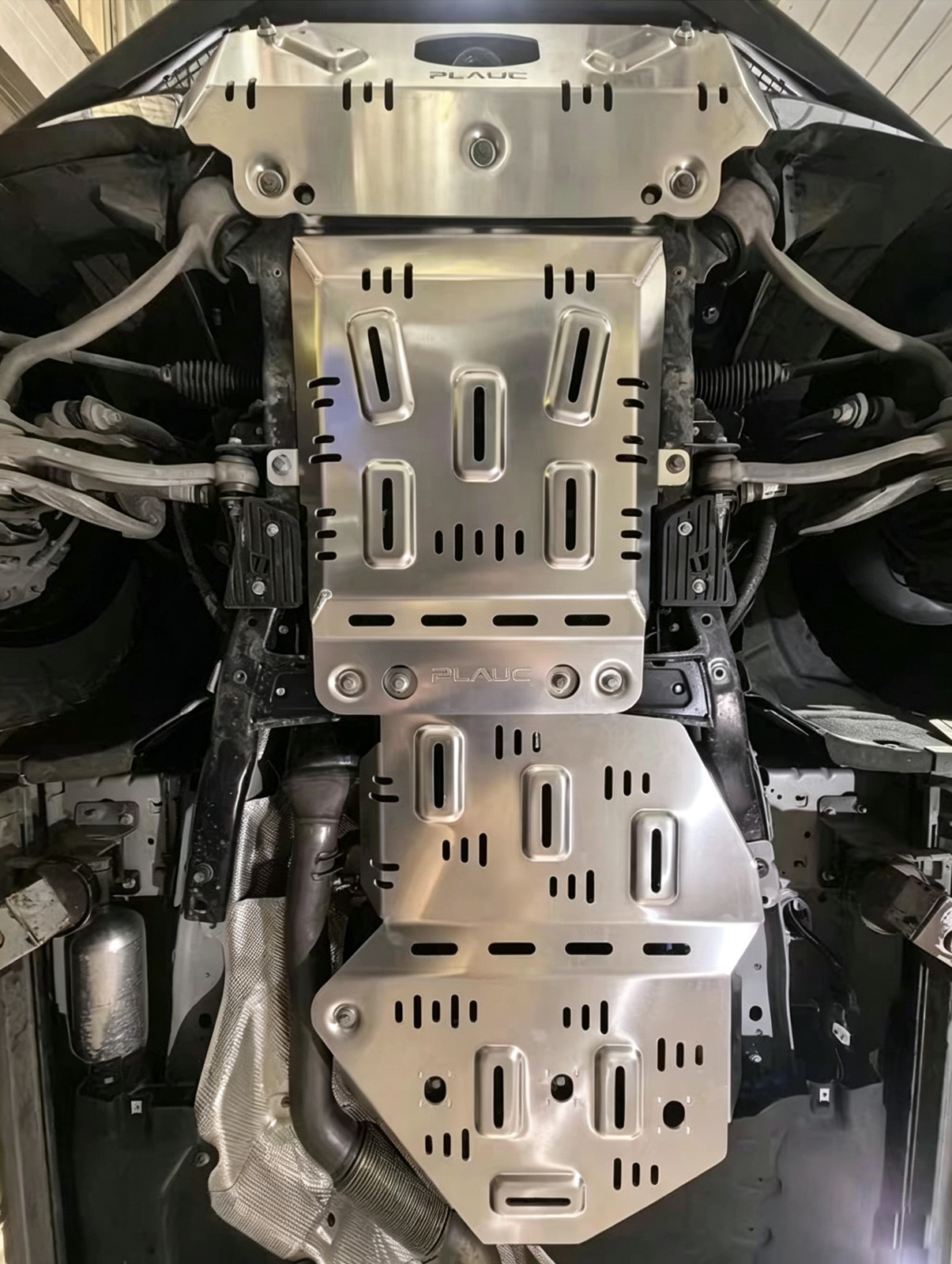 Aluminum Skid Plate For 2020-2026 Land Rover Defender 90 2.0L 3.0L AWD Underbody