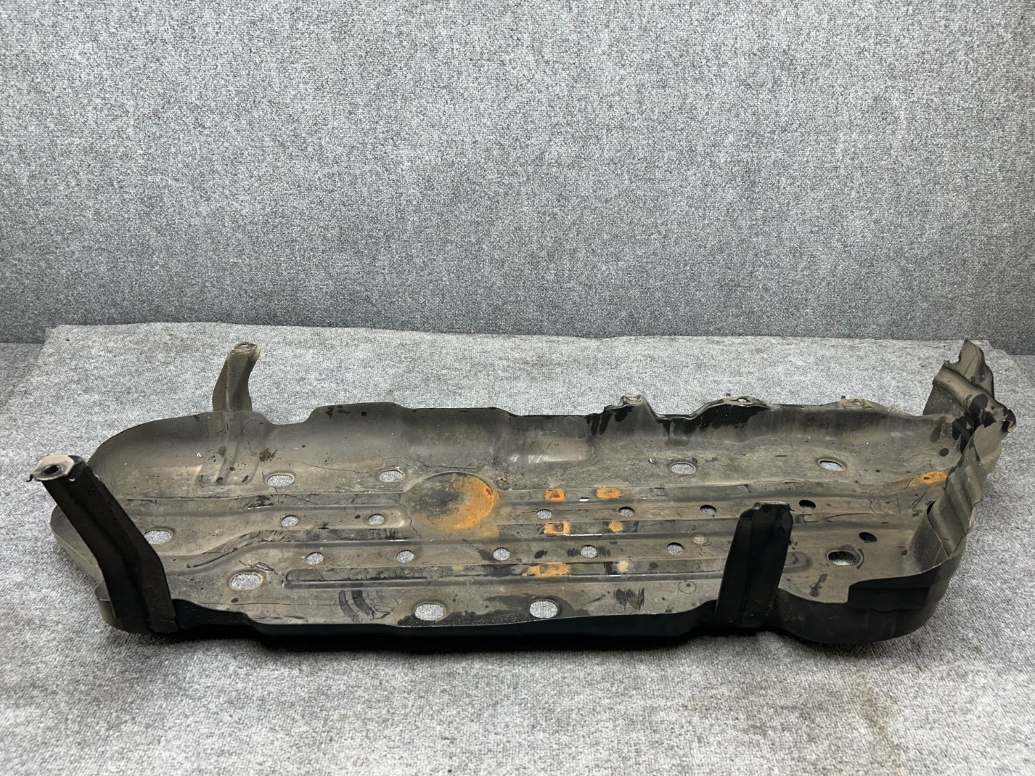 LEXUS GX470 03-09 OEM FUEL TANK LOWER SHIELD SKID PLATE COVER PANEL GUARD 216K