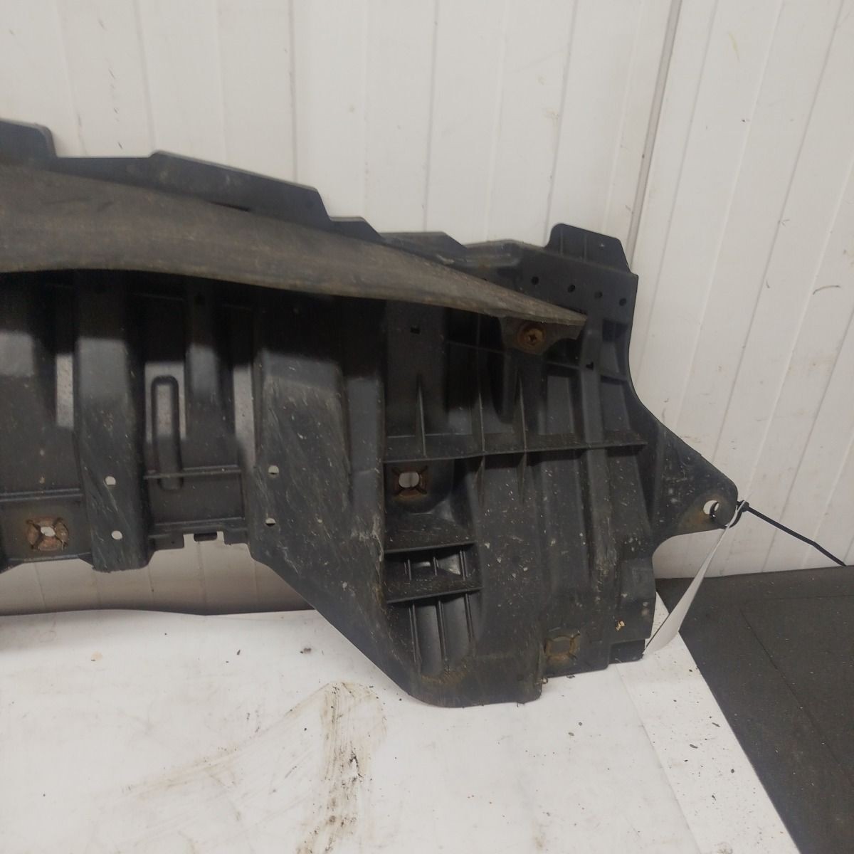 2015-2019 TOYOTA AURIS MK2 Front Bumper Undertray 52618-02040