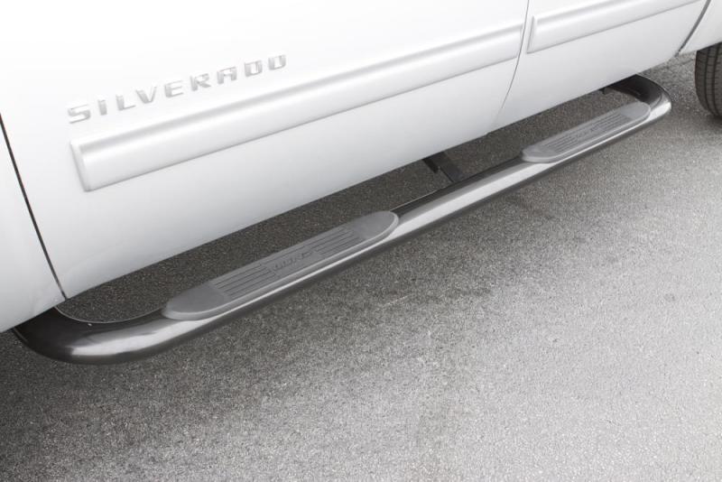 LUND 23488964 For 2019 Chevy Silverado 1500 Crew Cab 4in. Oval Curved Steel Nerf
