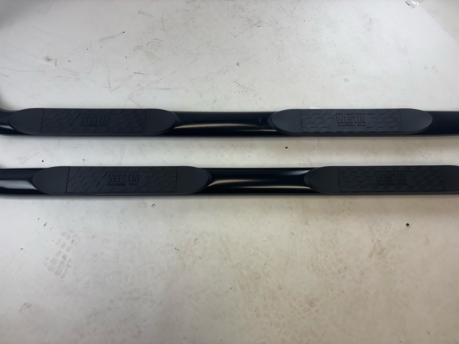 Open Box Westin 21-3565 Platinum 4 Oval Nerf Step Bars