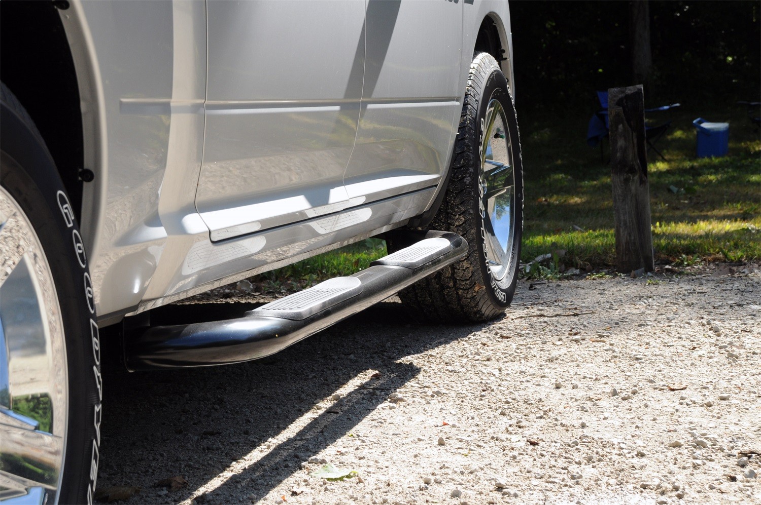 Dee Zee DZ370231 3″ Black Powder Coated Steel Side Step for 95-02 Dodge REG Cab