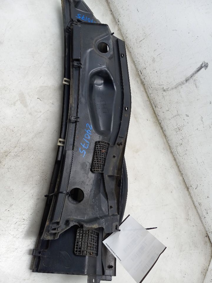 2001 LEXUS RX300 3.0L COWL VENT COVER