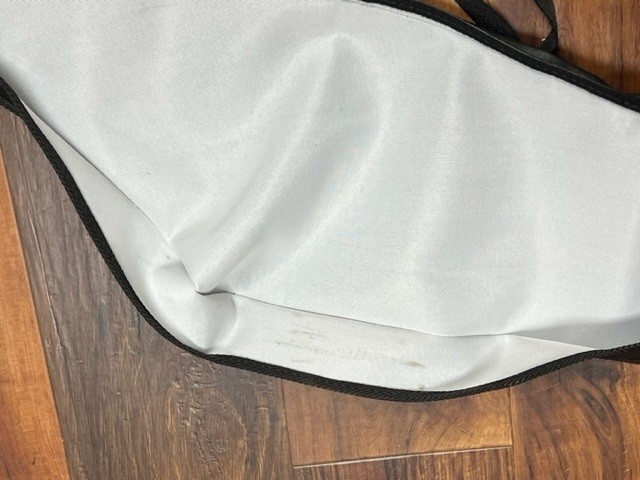 Used LeBra Custom Hood Protector Black Bra for Kia Sportage 2005-2008 45671-01 U