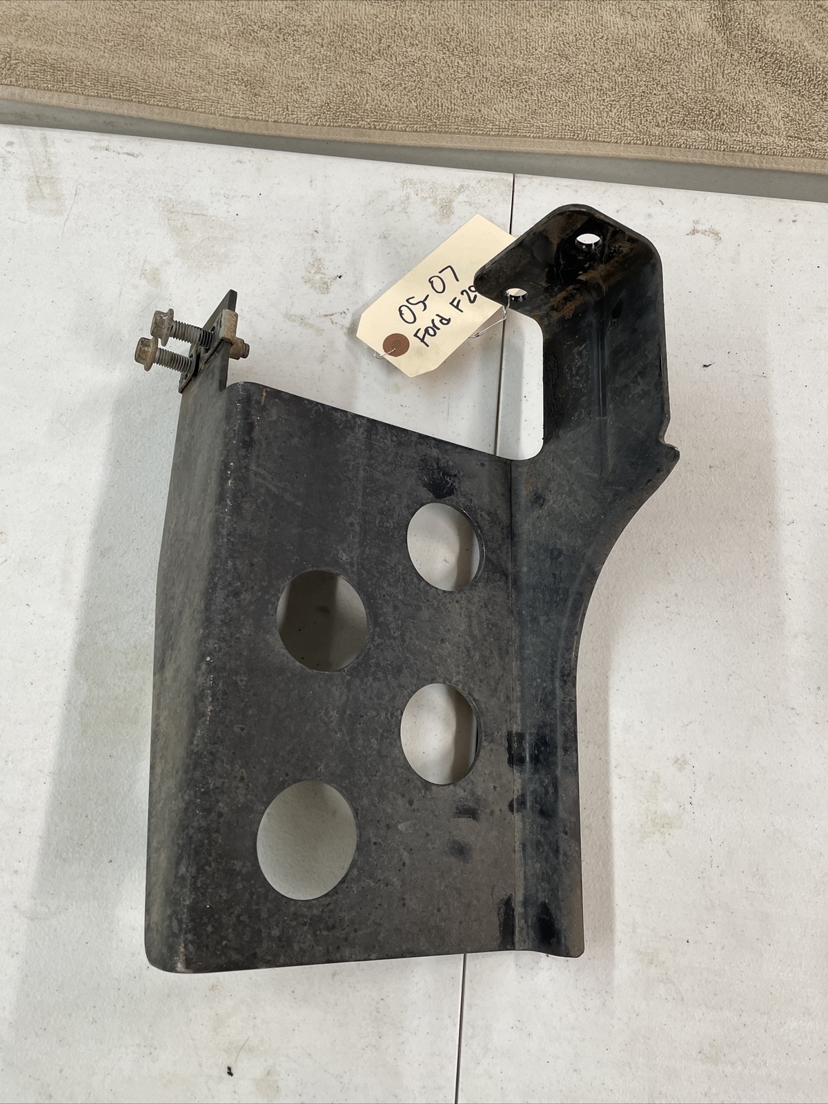 05-07 FORD F250 F350 SHORT BED FRONT FUEL TANK SKID PLATE GUARD COVER SHIELD oem