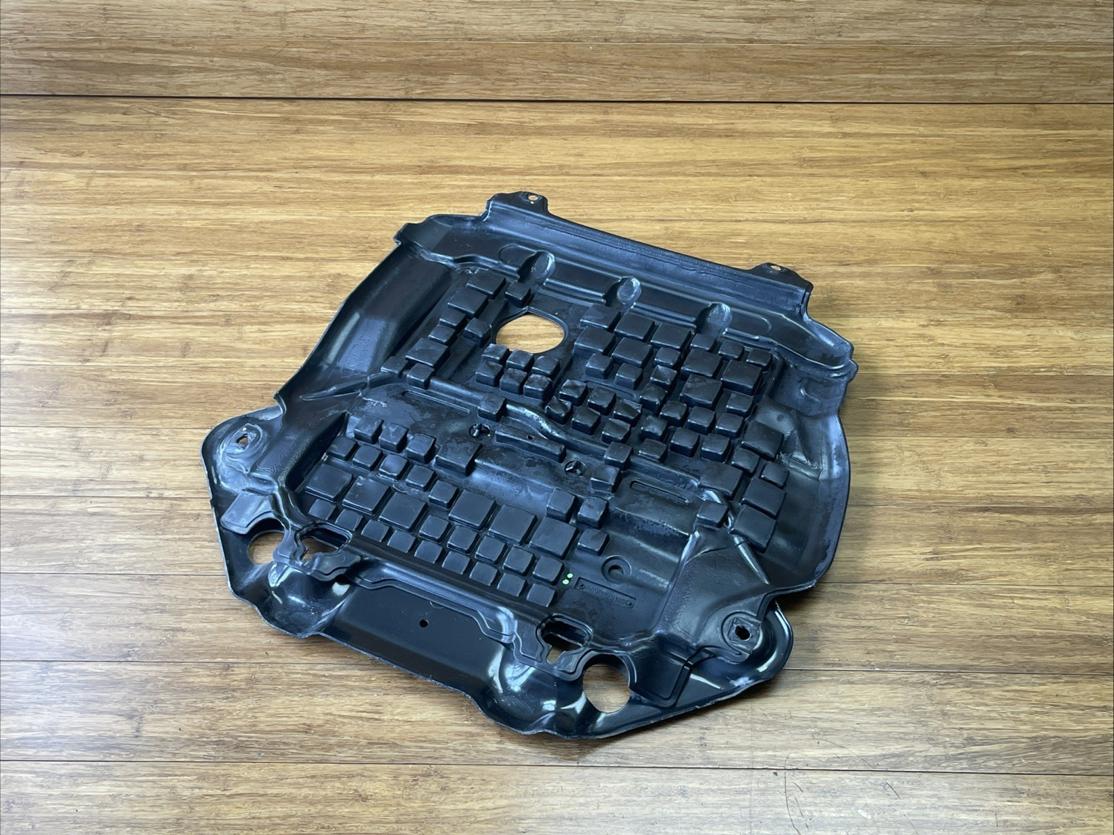 2016-2019 Jeep Grand Cherokee WK2 Front Engine Skid Plate Splash Guard OEM *NOTE