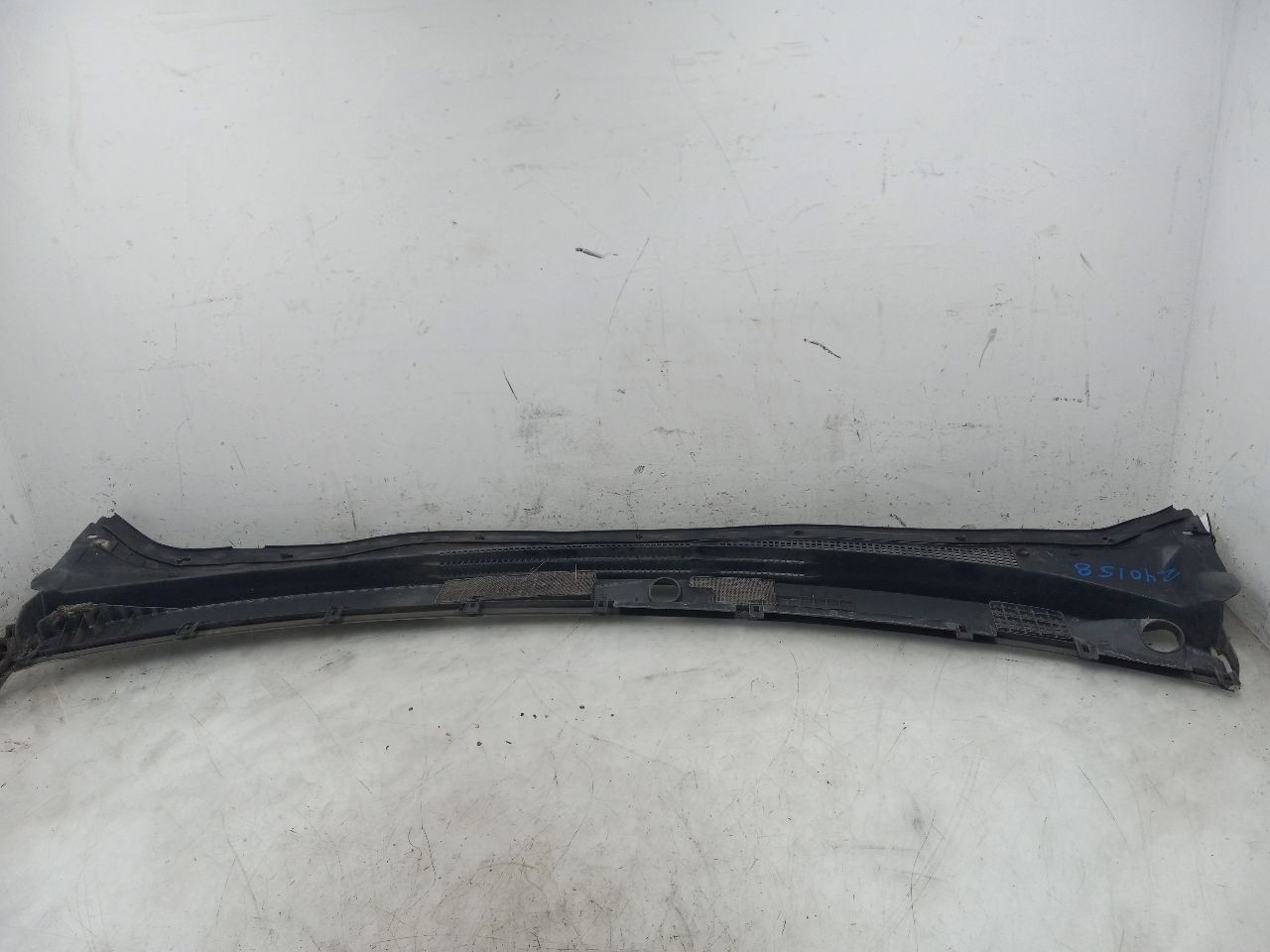 2002 LEXUS IS300 3.0L COWL VENT PANEL