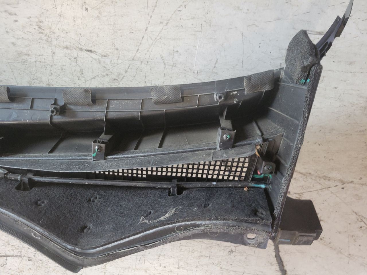 2021-2023 Kia Sorento Windshield Cowl Vent Panel 86150-R5100