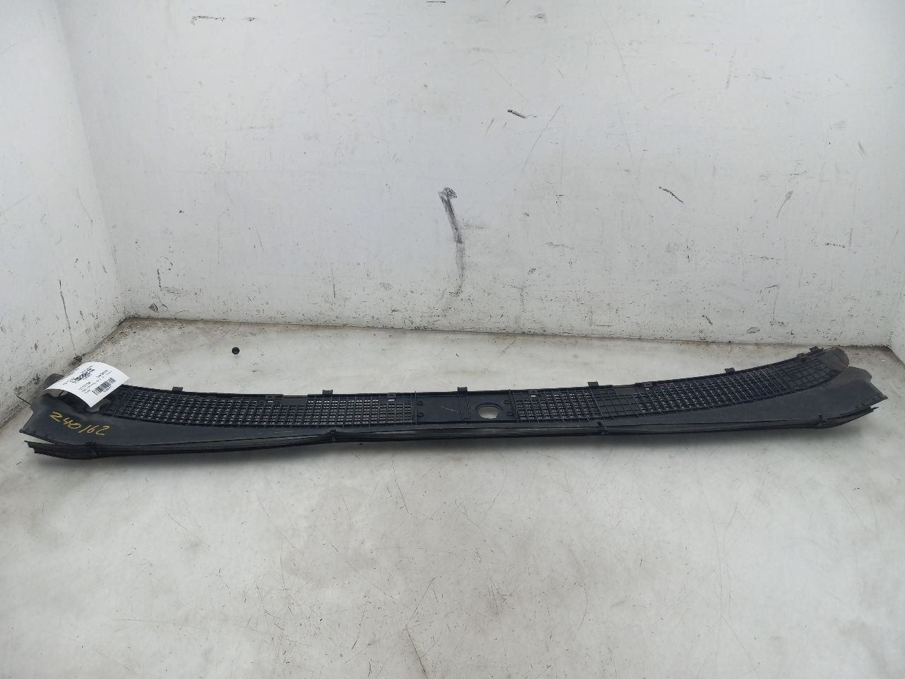 1996 TOYOTA 4RUNNER SR5 COWL VENT COVER