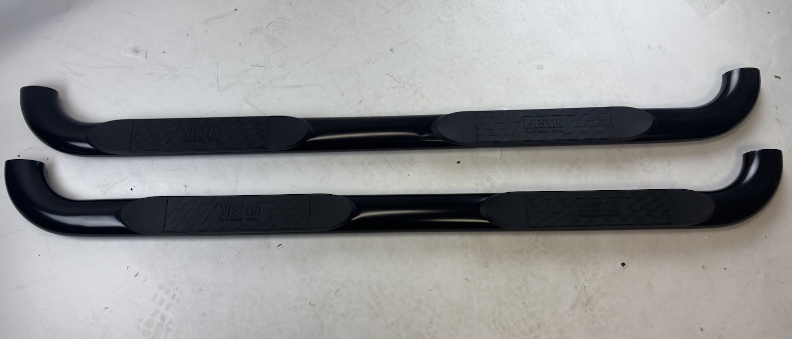 Open Box Westin 21-3565 Platinum 4 Oval Nerf Step Bars