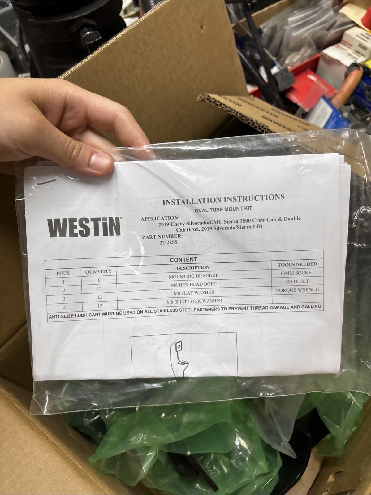 Westin 22-2255 – Premier Oval Nerf Bar Mount Kit