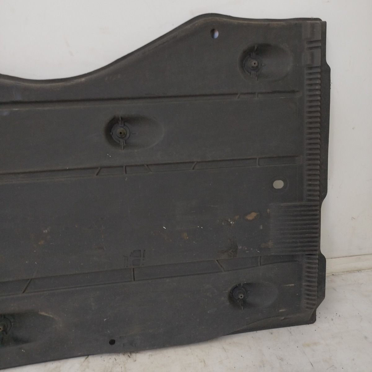 2017-2024 SKODA KAROQ MK1 Undertray Right Side Splash Guard 5Q0825202L