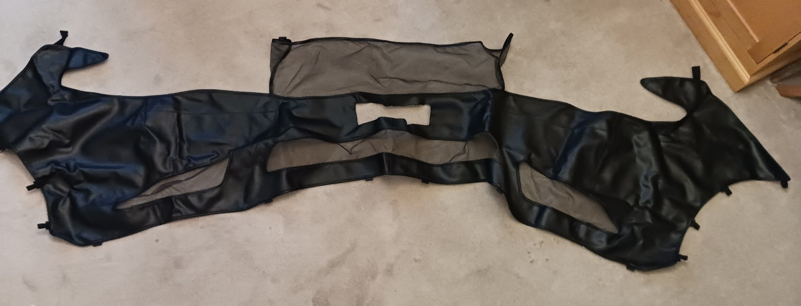 551240 Covercraft LeBra 2011-2012 Toyota Avalon – BOTTOM BUMPER SECTION ONLY