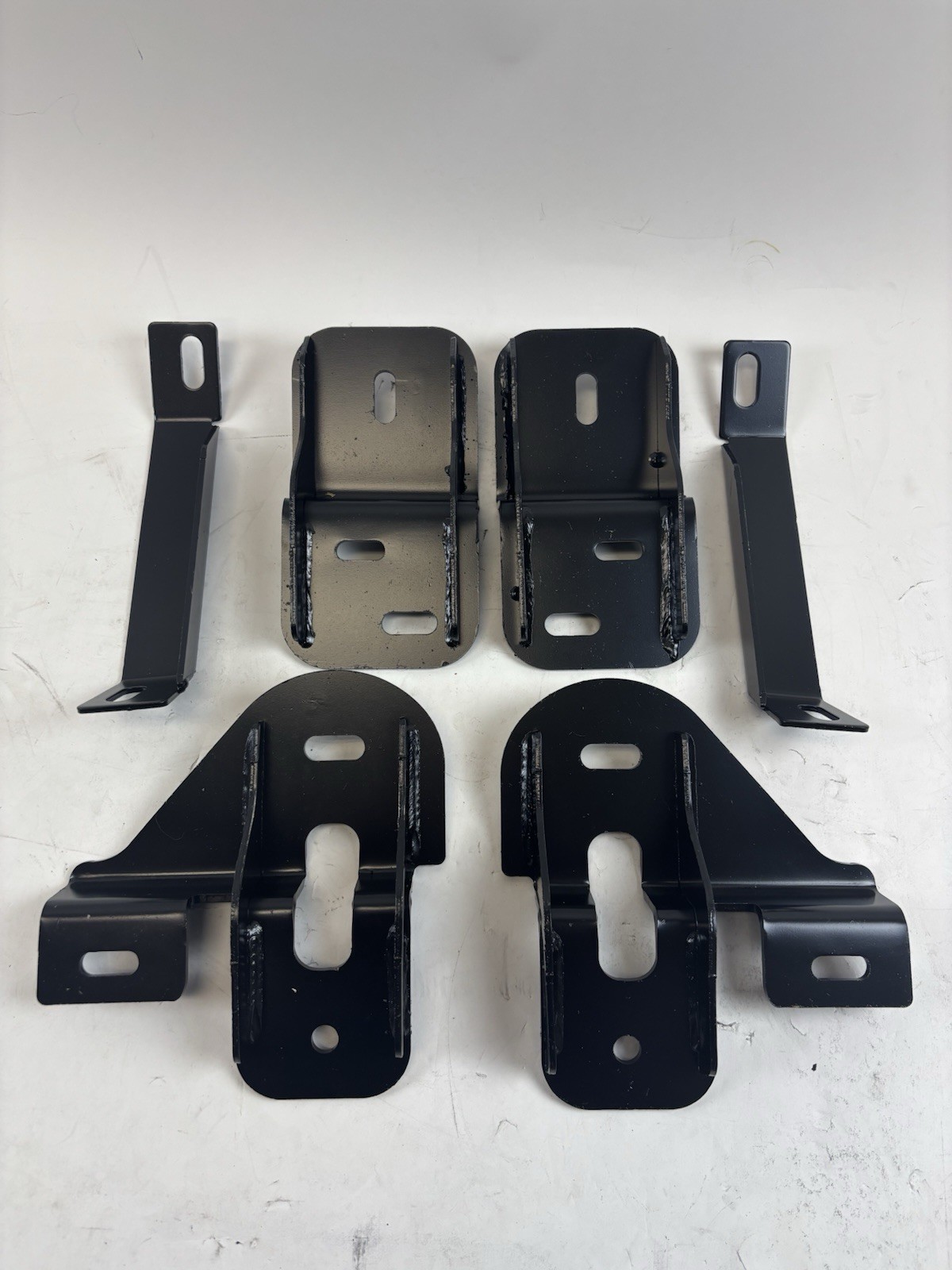 Open Box Westin 21-3565 Platinum 4 Oval Nerf Step Bars