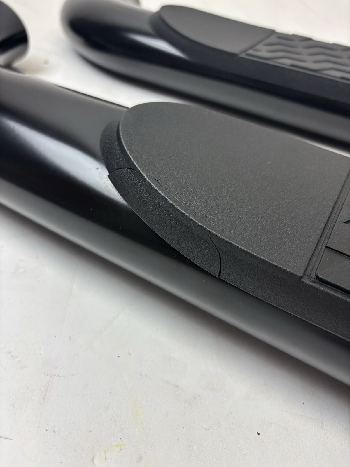 Open Box Westin 21-3565 Platinum 4 Oval Nerf Step Bars