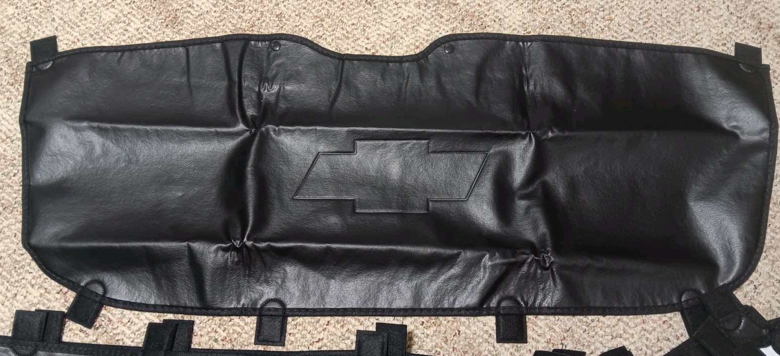 New OEM 2003 – 07 Chevy Silverado GMC Bra / Protector / Cold Weather Cover !