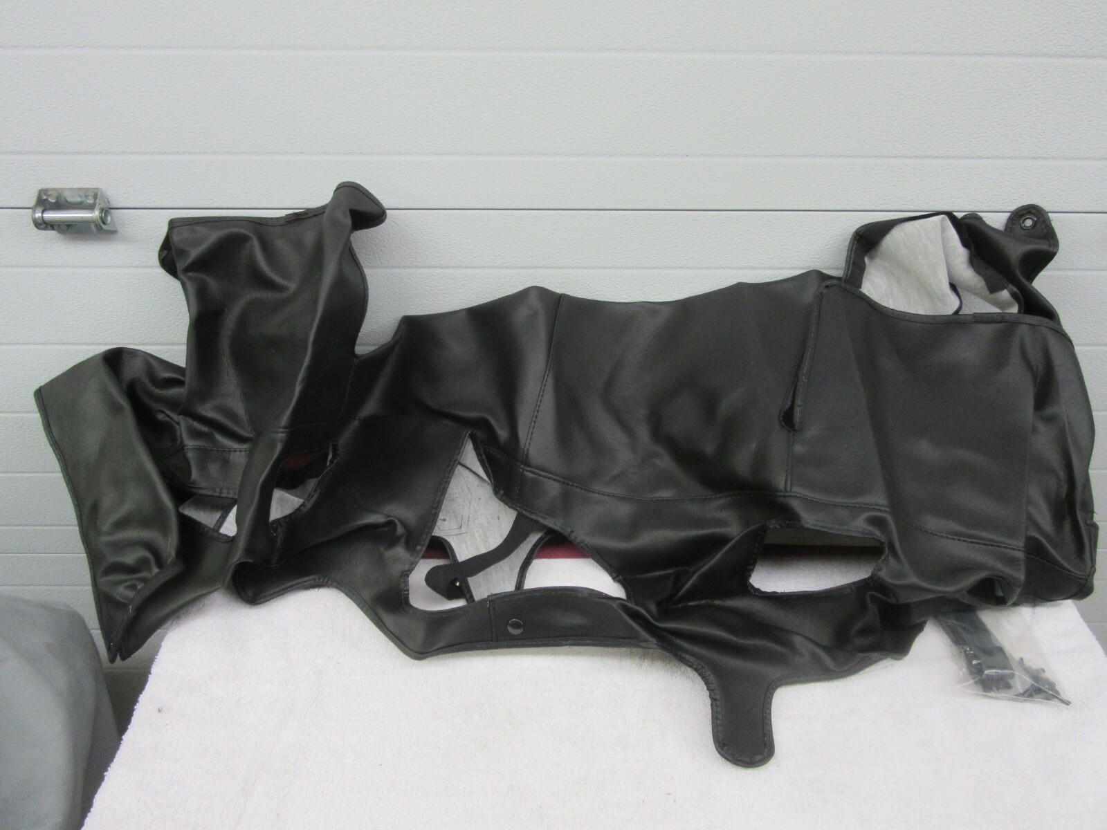 NOS 1984-1986 Buick Skyhawk Custom Front End Cover Bra Package GM 999331 dp