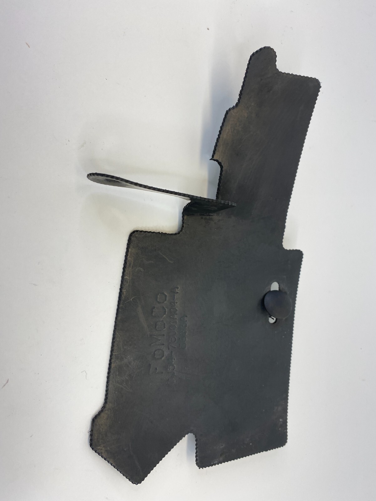 2013-2016 FORD ESCAPE FRONT RIGHT PASSENGER SIDE AIR SHIELD DEFLECTOR TRIM