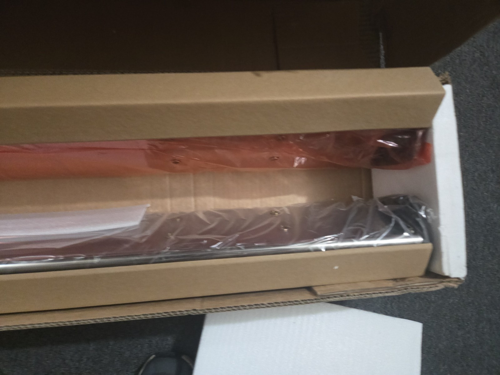 Westin Nerf Step Bar -Chevy Silverado & GMC Sierra – READ DESCRIPTION – Open Box