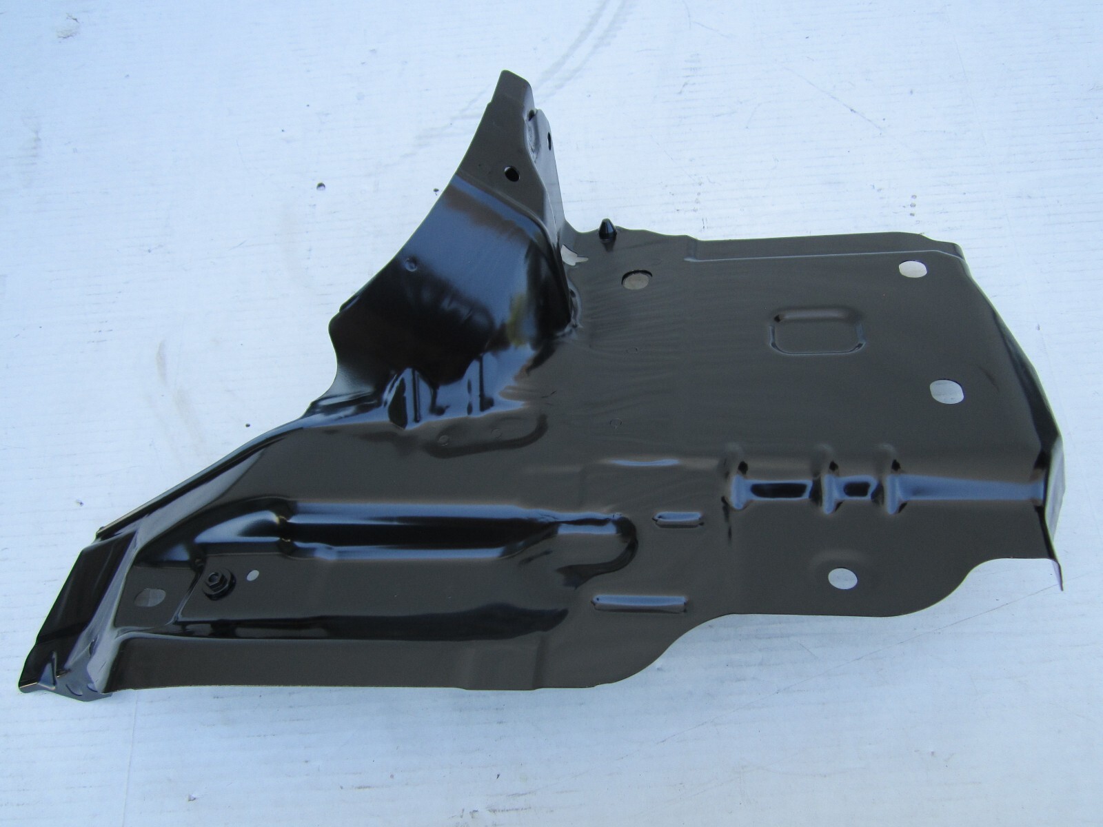 rg40720 Tesla Model Y 2020 2021 2022 2023 Rear LH Left Side Body Shell Panel OEM