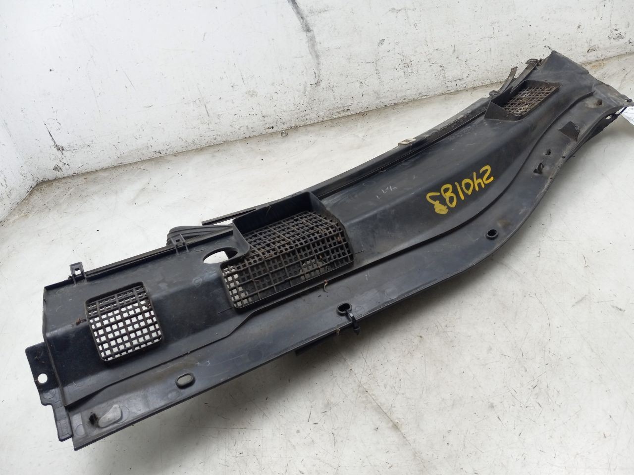 1999 LEXUS RX300 3.0L COWL VENT PANEL
