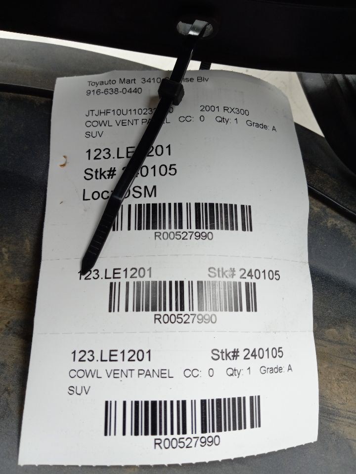 2001 LEXUS RX300 3.0L COWL VENT COVER