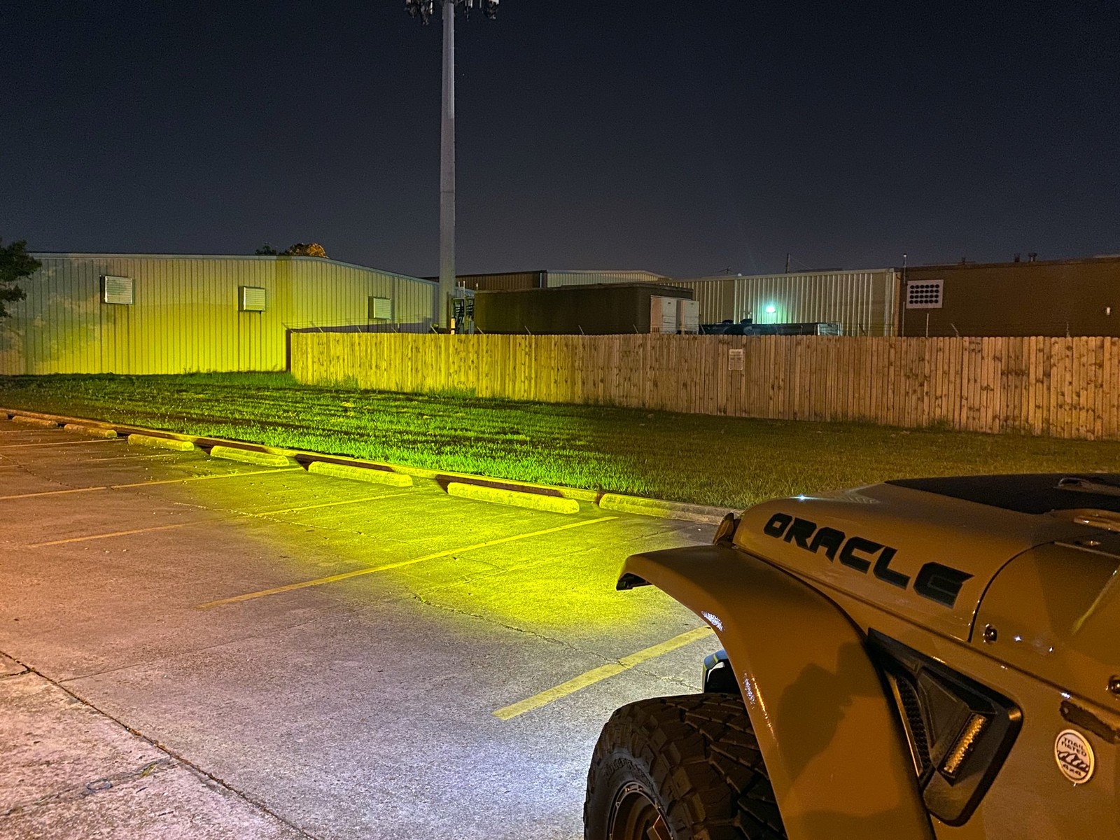 Skid Plate With Off-Road Lights Integrated LED Emitters ORACLE 5883-006