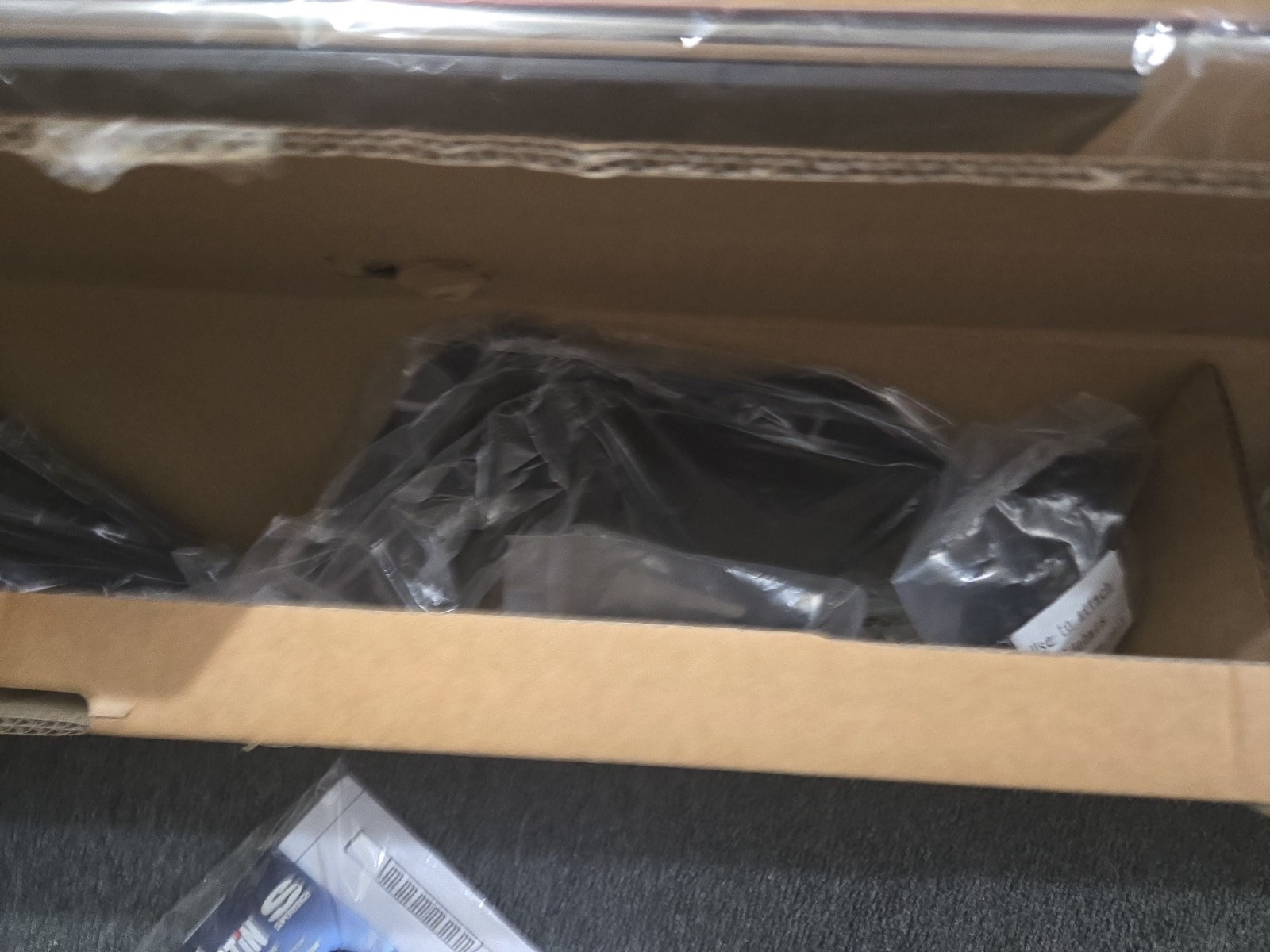 Westin Nerf Step Bar -Chevy Silverado & GMC Sierra – READ DESCRIPTION – Open Box