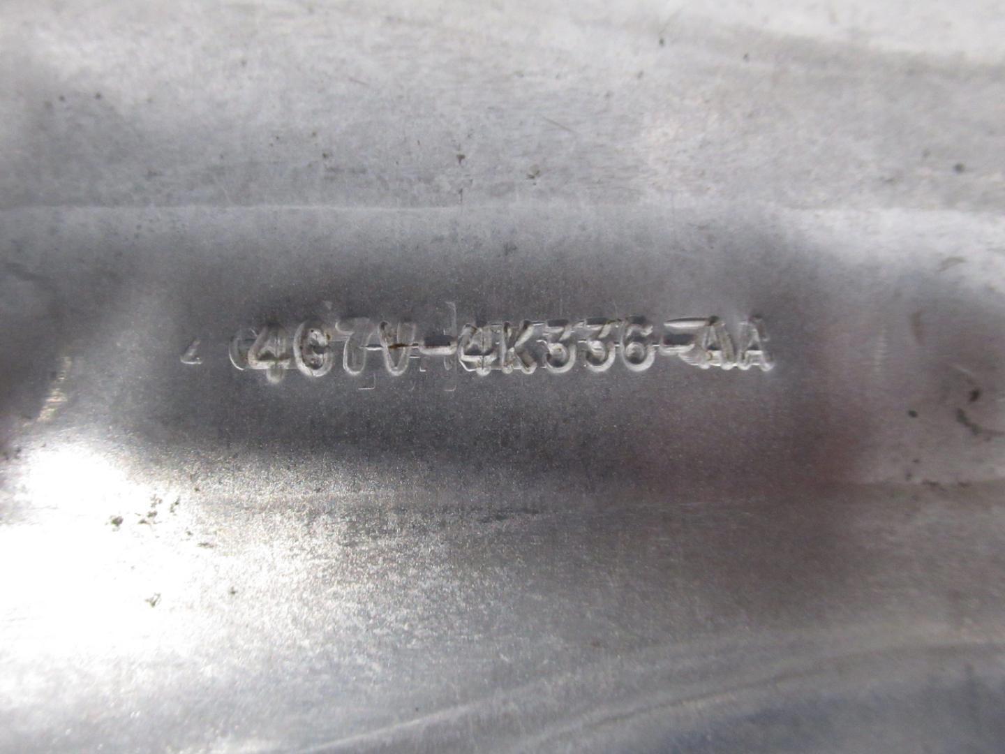 EB1424 2005 05 FORD GT GT40 SUPERCAR RIGHT RH REAR TRANSMISSION AXLE GUARD