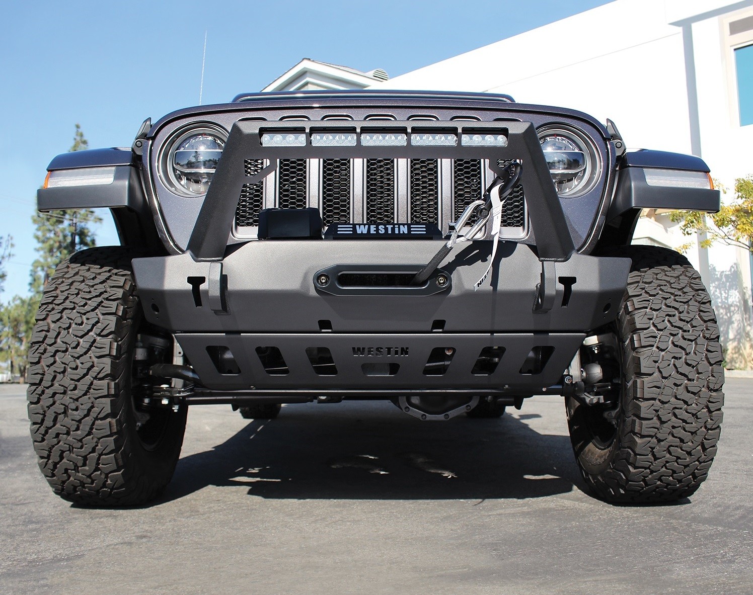 Westin WJ2 Front Bumper Skid Plate (Unlighted) Black 59-80095