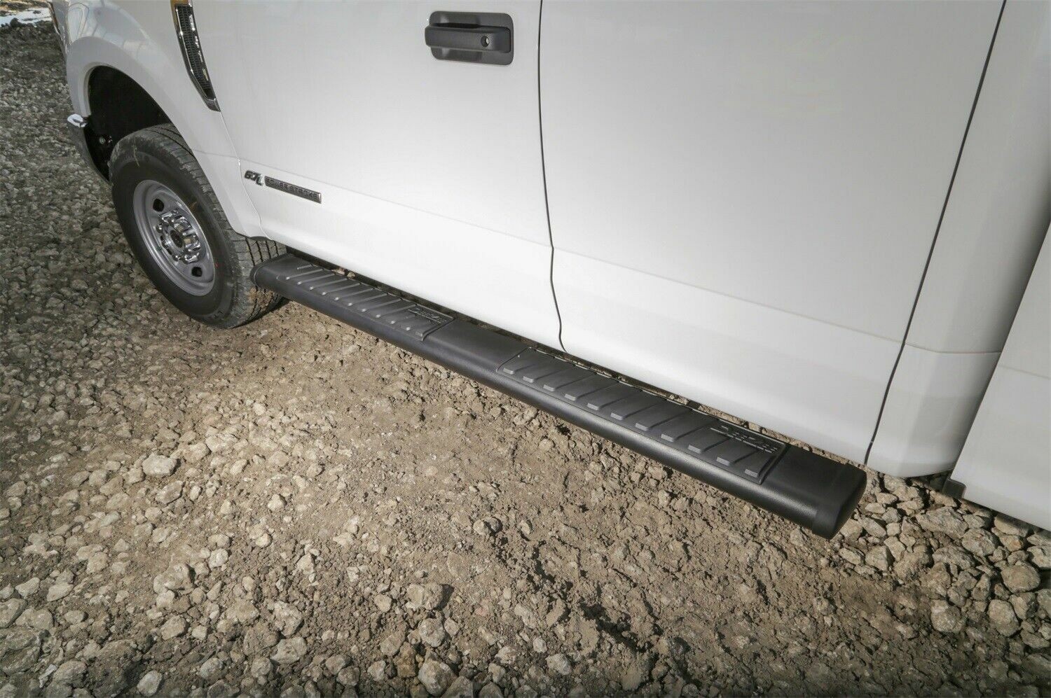 Dee Zee DZ16101 6″ Oval Cab Length Textured Black Steel Side Steps 60″/7″/6″