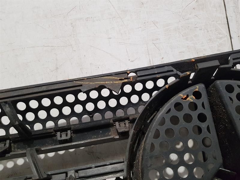 1998-2005 W163 MERCEDES M-CLASS FRONT GRILLE