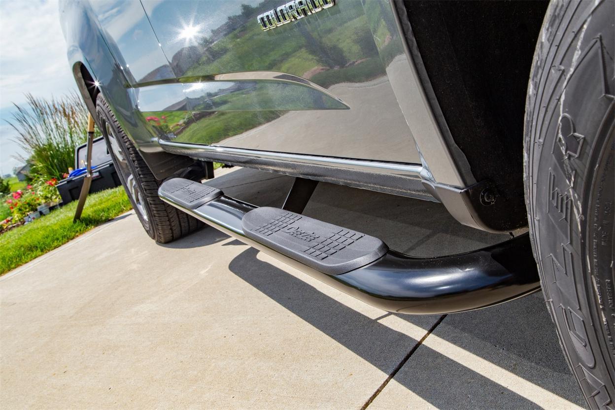 Dee Zee Textured Black Steel Side Steps 4 in. Oval Cab Length +BLK/NB/OVAL Fits