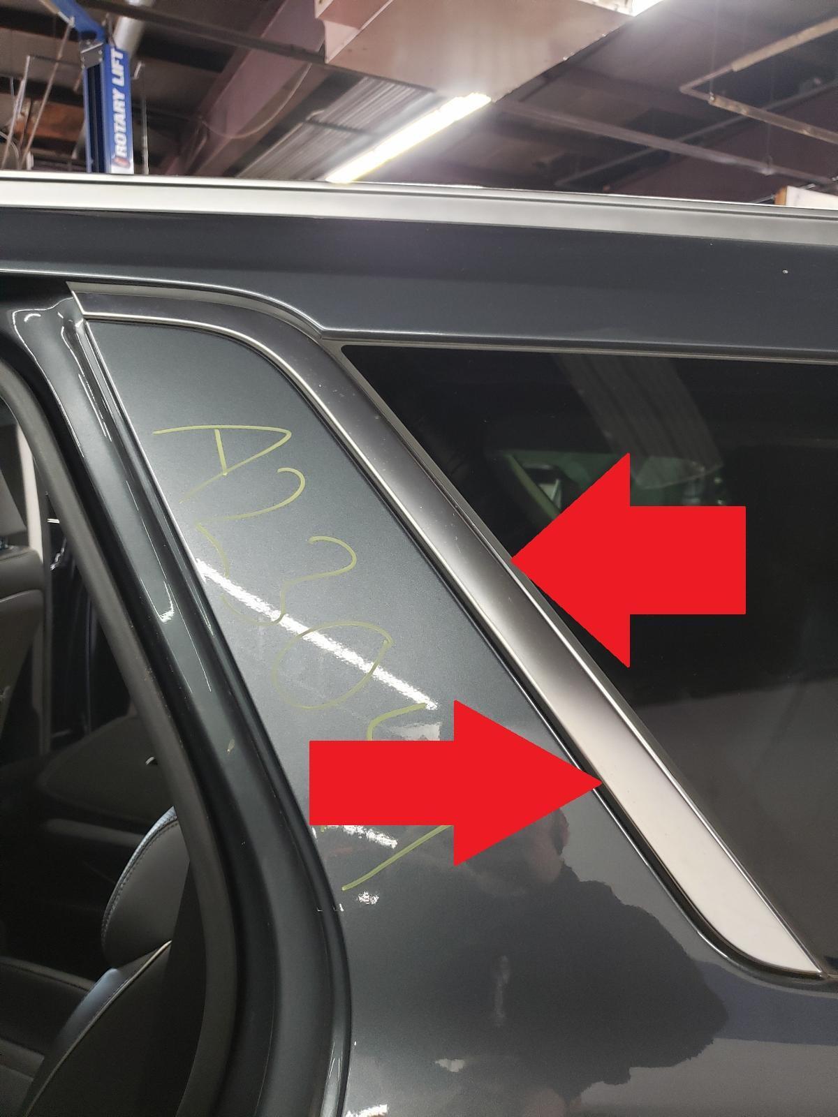 20 21 22 PALISADE LIMITED Silver Left Upper Quarter Molding