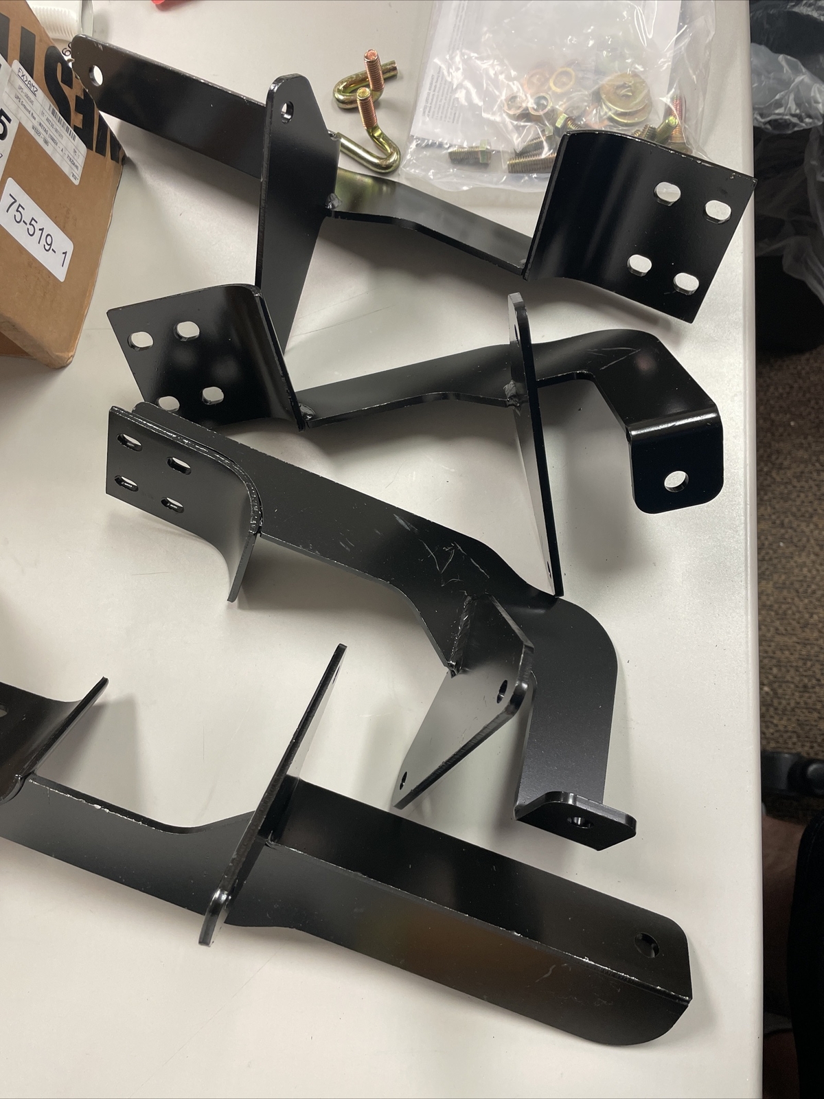 Westin For 2011-2018 Durango/14-18 Grand Cherokee Oval Mounting Brackets 22-1985
