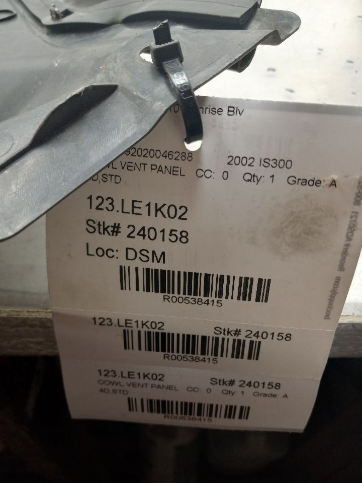 2002 LEXUS IS300 3.0L COWL VENT PANEL