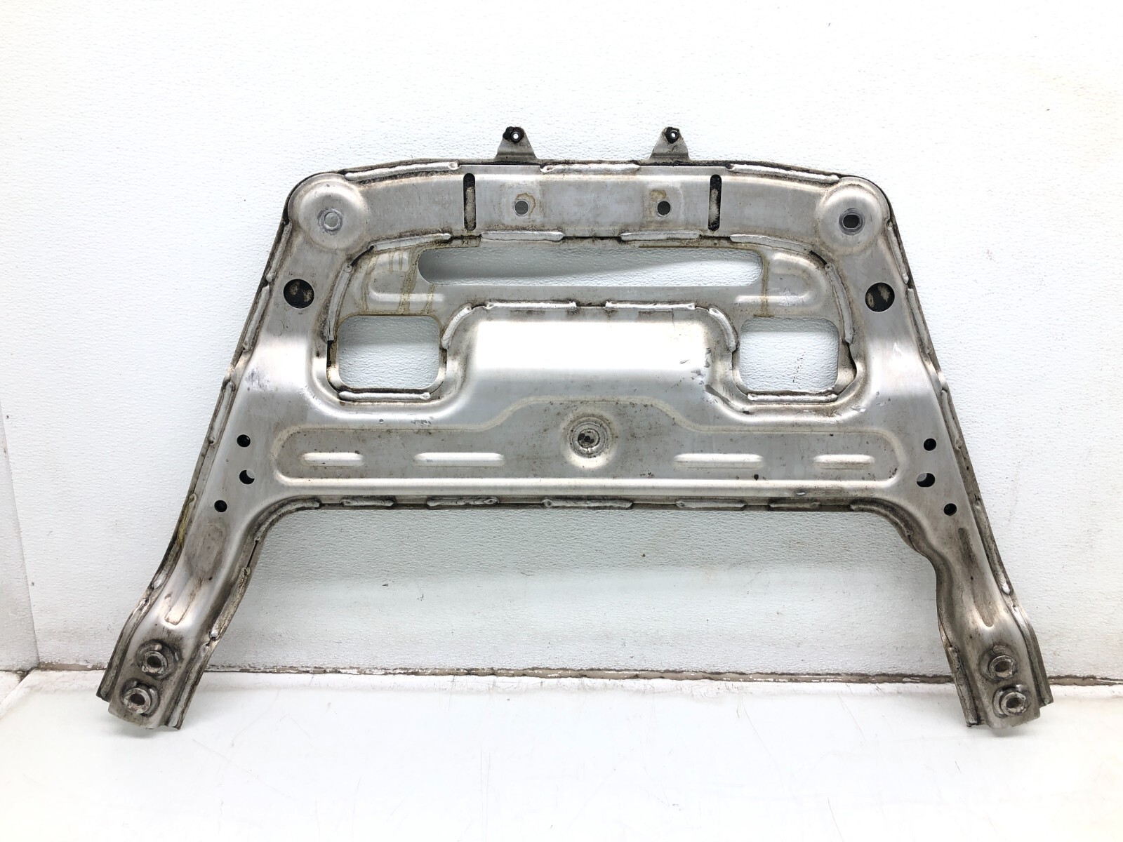 2017-2024 MASERATI LEVANTE FRONT UNDER ENGINE SKID PLATE REINFORCEMENT BRACE OEM